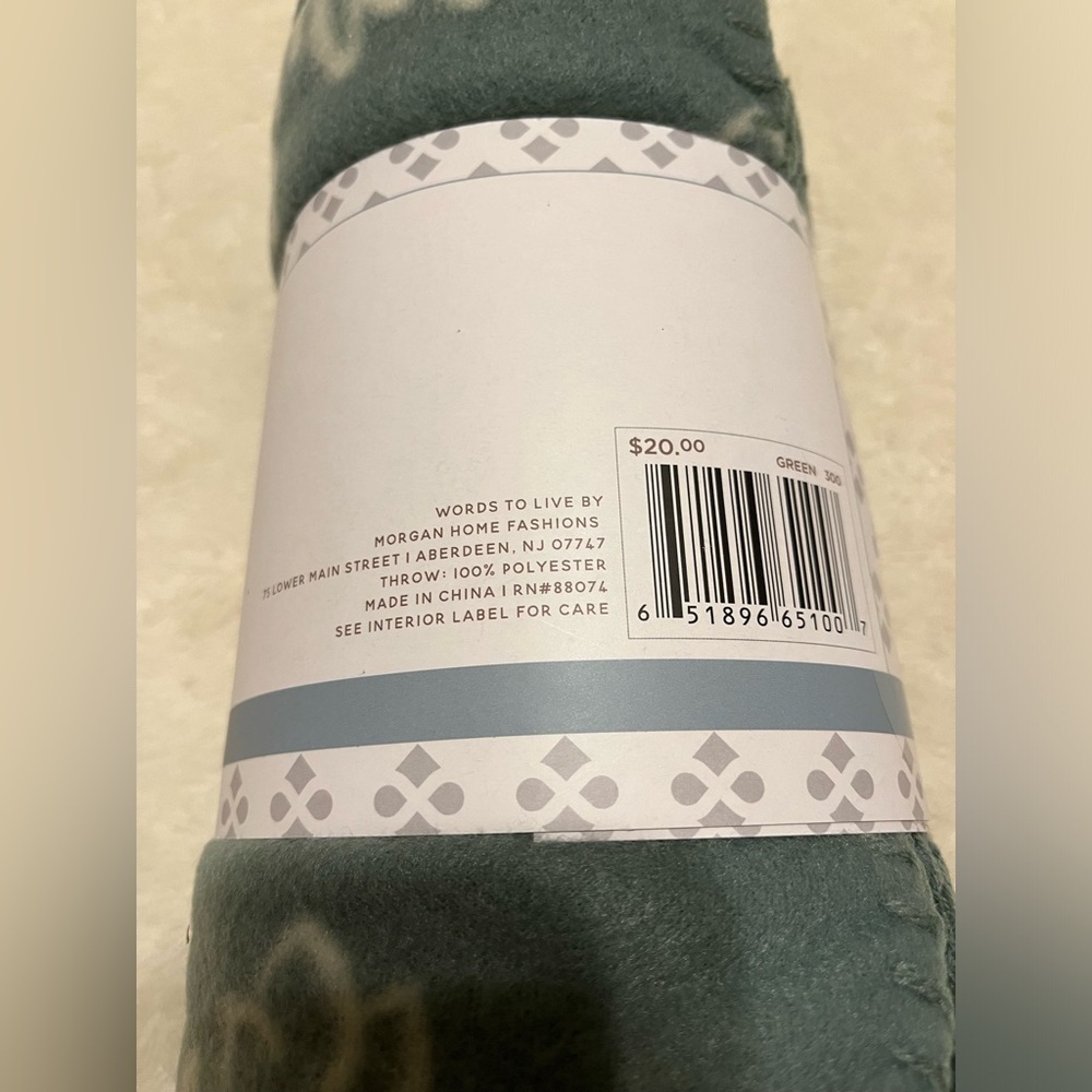 Infinity Home Fleece Blanket “Words To Live By” BRAND NEW 50”X60” - Picture 4 of 4